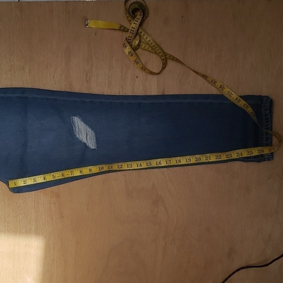 𝅺justfab Distressed Jeans NWOT - Picture 9 of 10